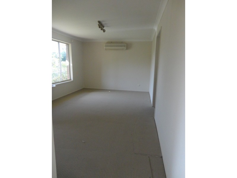 16 Danube Place, St Clair NSW 2759