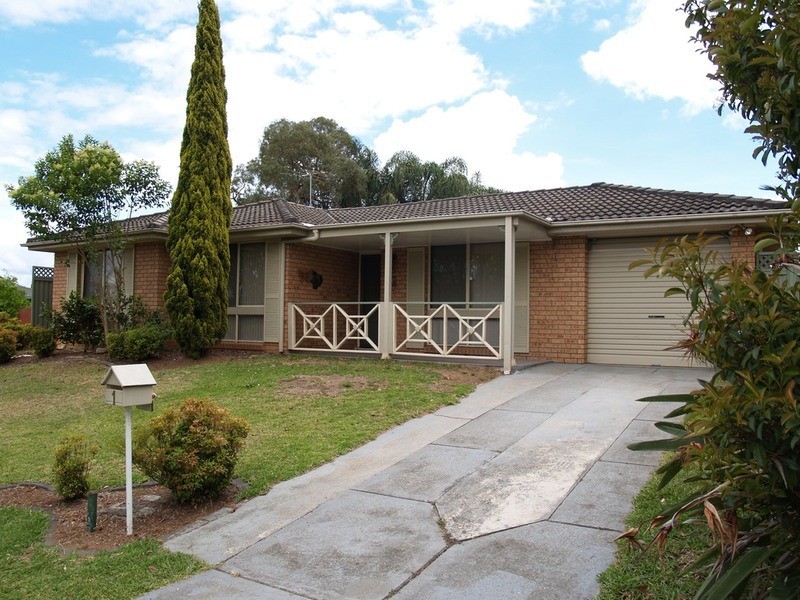 1 Teak Street, St Clair NSW 2759