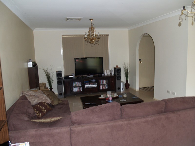 1 Teak Street, St Clair NSW 2759