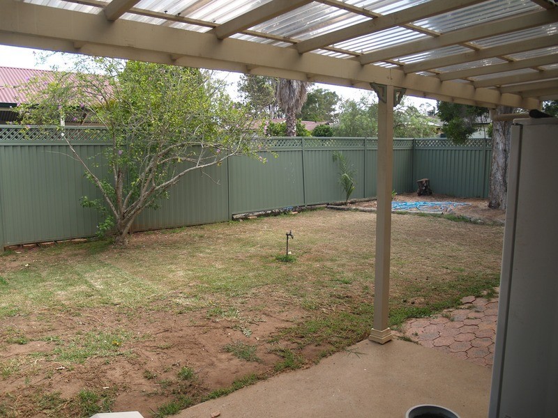 1 Teak Street, St Clair NSW 2759