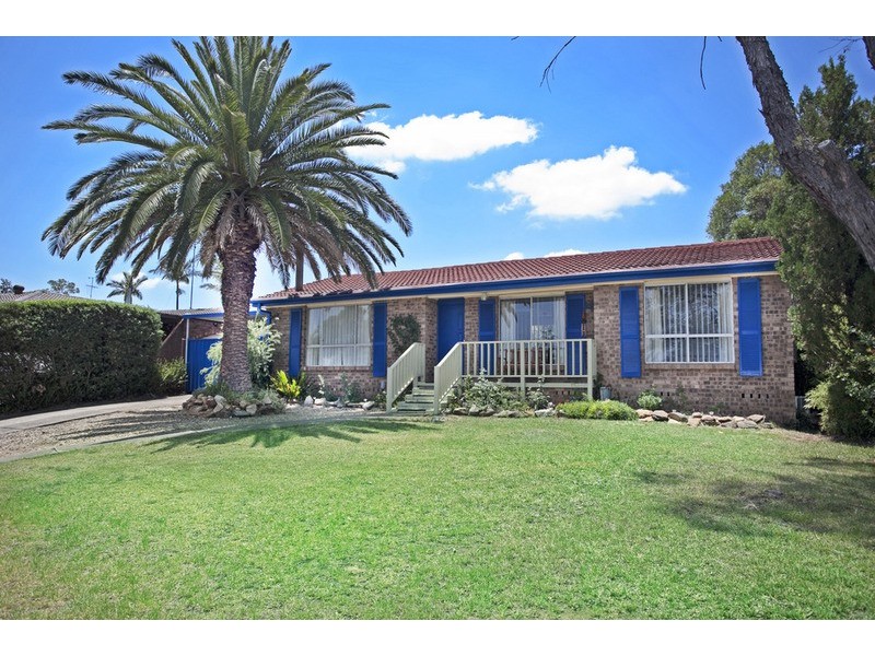 7 Phar Lap Close, St Clair NSW 2759