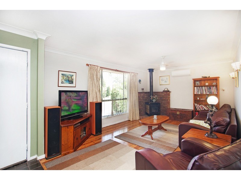 7 Phar Lap Close, St Clair NSW 2759