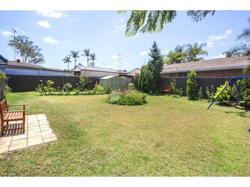 7 Phar Lap Close, St Clair NSW 2759