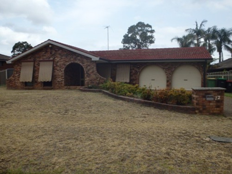 12 Kemerton  Street, St Clair NSW 2759