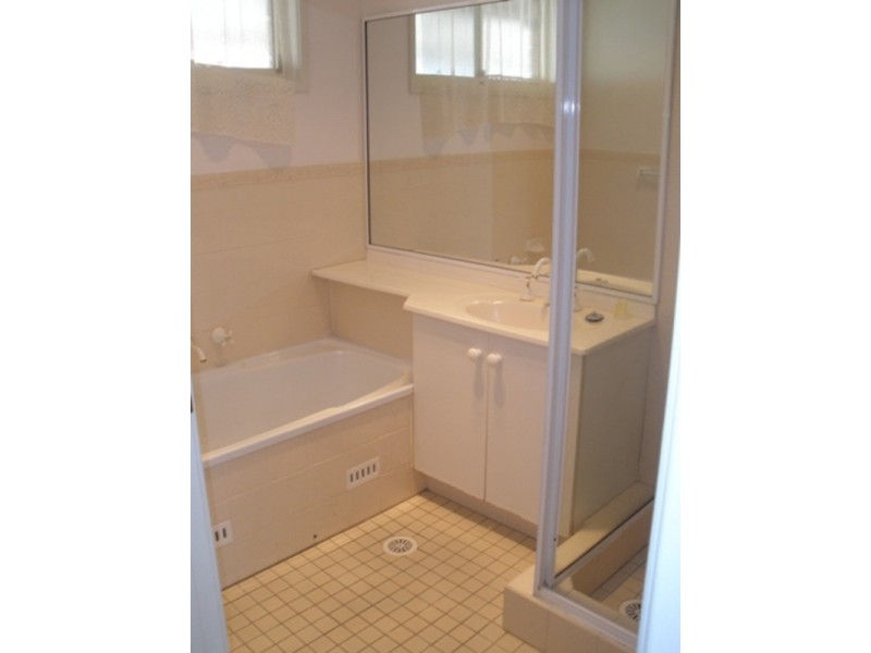 4  KALAMBO  Place, St Clair NSW 2759