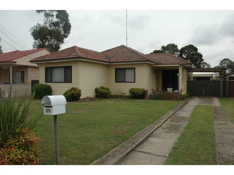 69 Carpenter Street, Colyton NSW 2760