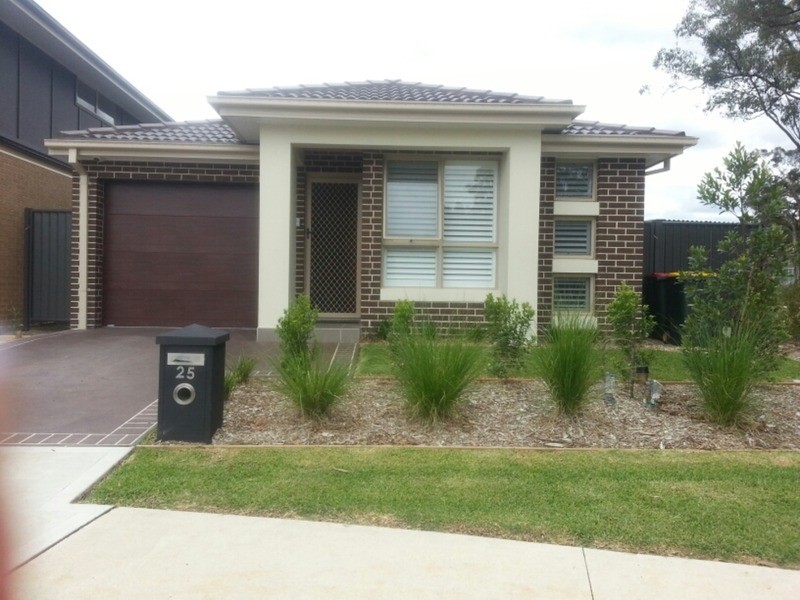 25 Daylesford  Close, Ropes Crossing NSW 2760