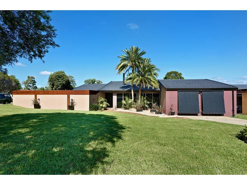 27 Singleton Avenue, Werrington County NSW 2747