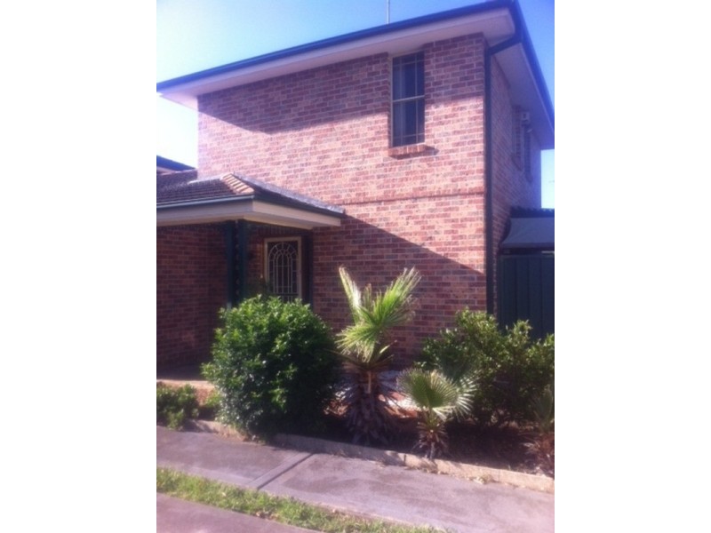 2/71 Perrin  Avenue, Plumpton NSW 2761