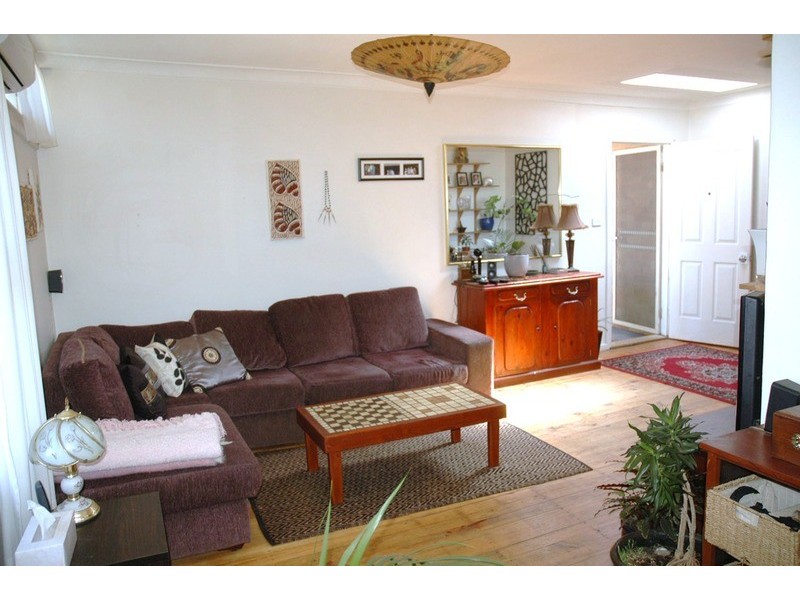 15 Kurama Crescent, Whalan NSW 2770