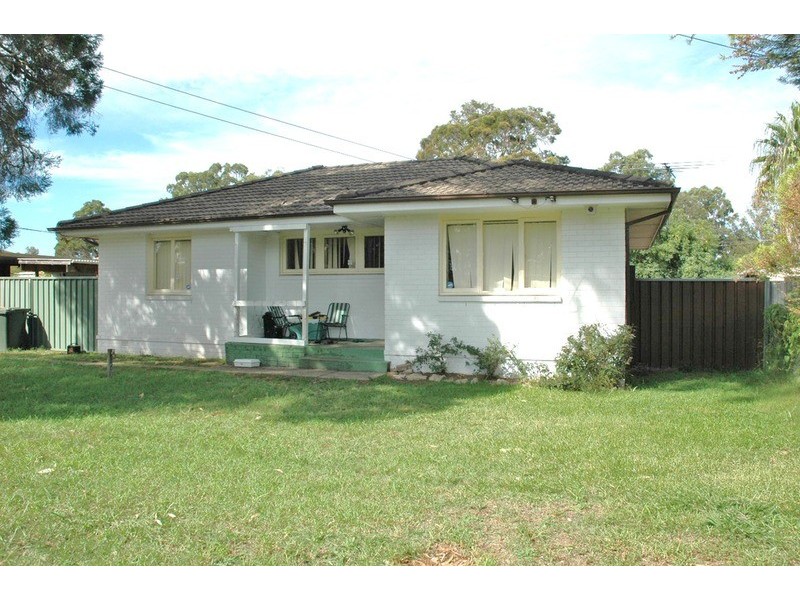 21 Mindanao Avenue, Lethbridge Park NSW 2770