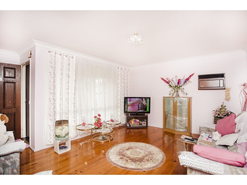 34 McCartney Crescent, St Clair NSW 2759