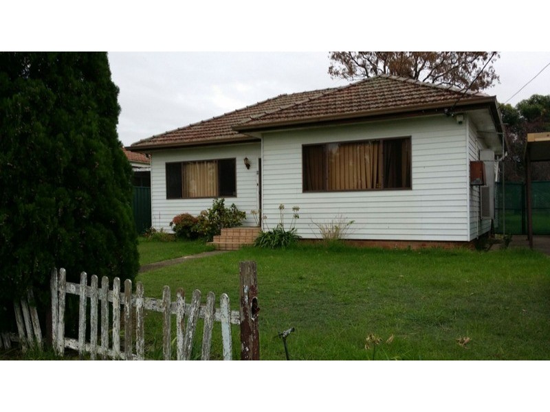 11 Perth Street, Oxley Park NSW 2760