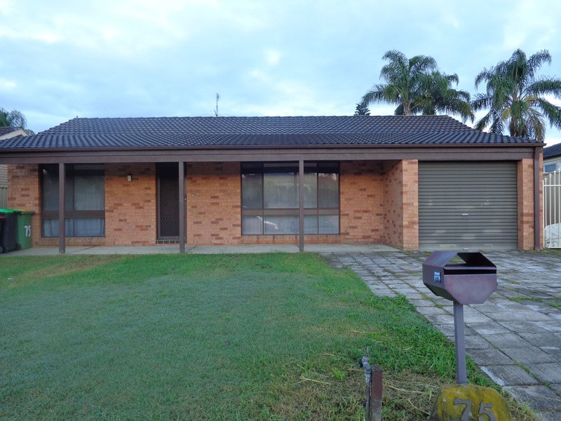75 Cook Parade, St Clair NSW 2759
