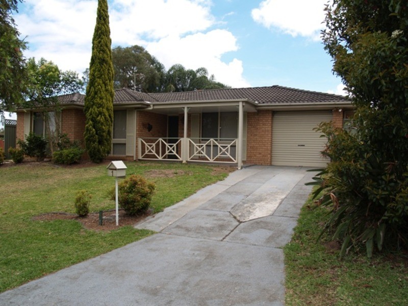 1 Teak Street, St Clair NSW 2759