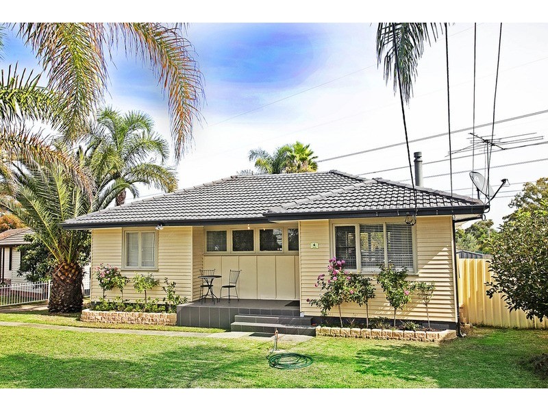 4 Finisterre Avenue, Whalan NSW 2770