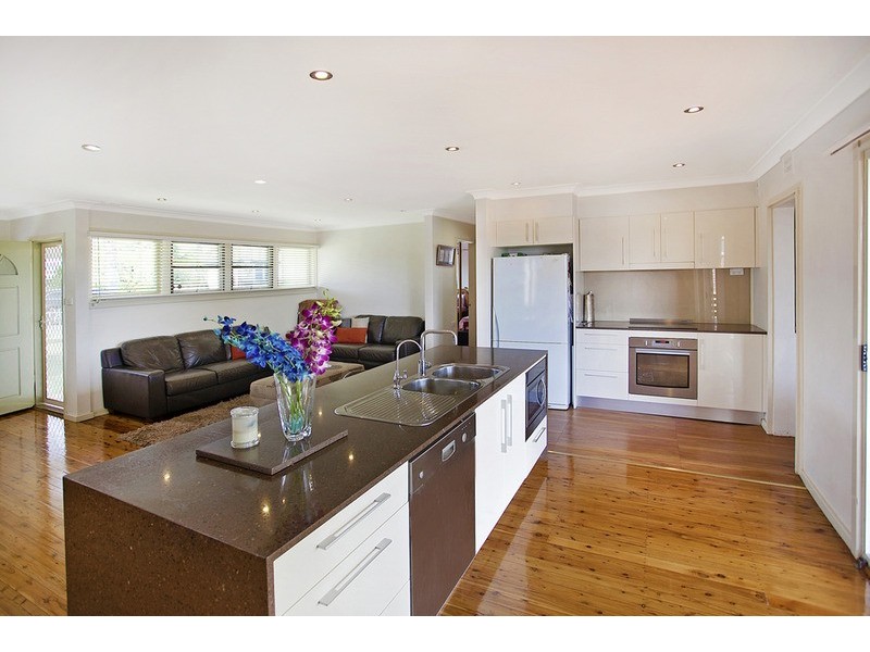 4 Finisterre Avenue, Whalan NSW 2770