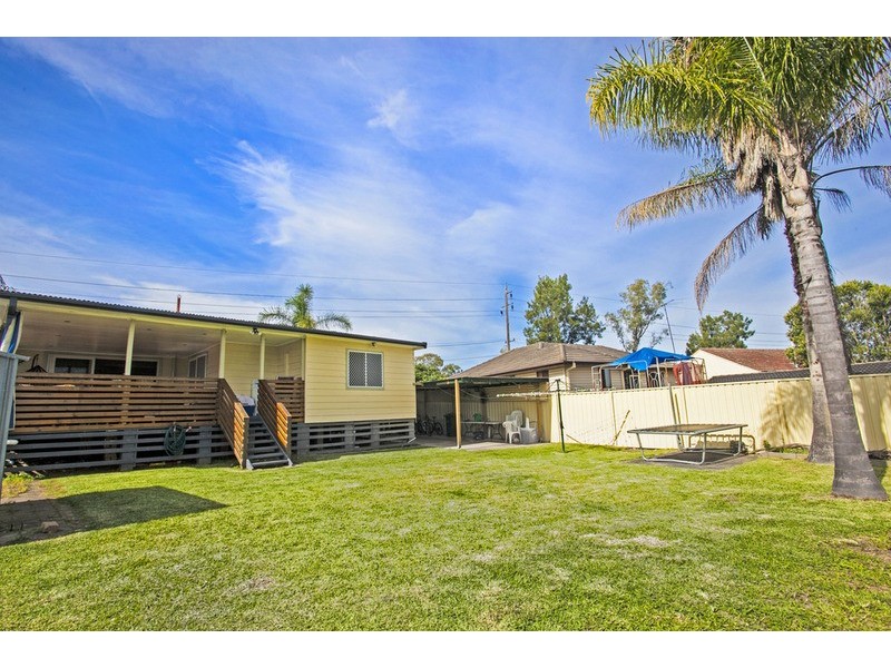 4 Finisterre Avenue, Whalan NSW 2770