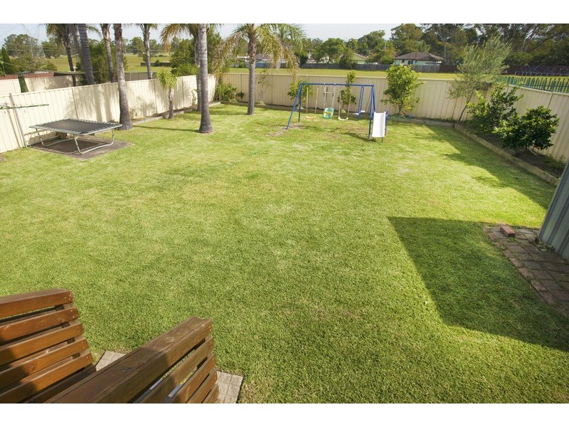4 Finisterre Avenue, Whalan NSW 2770