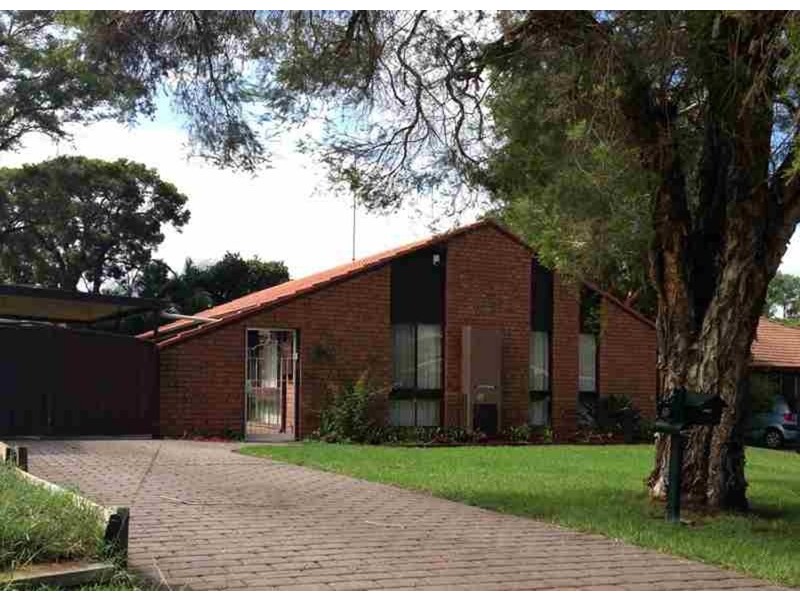 12  Bowerbird Crescent, St Clair NSW 2759