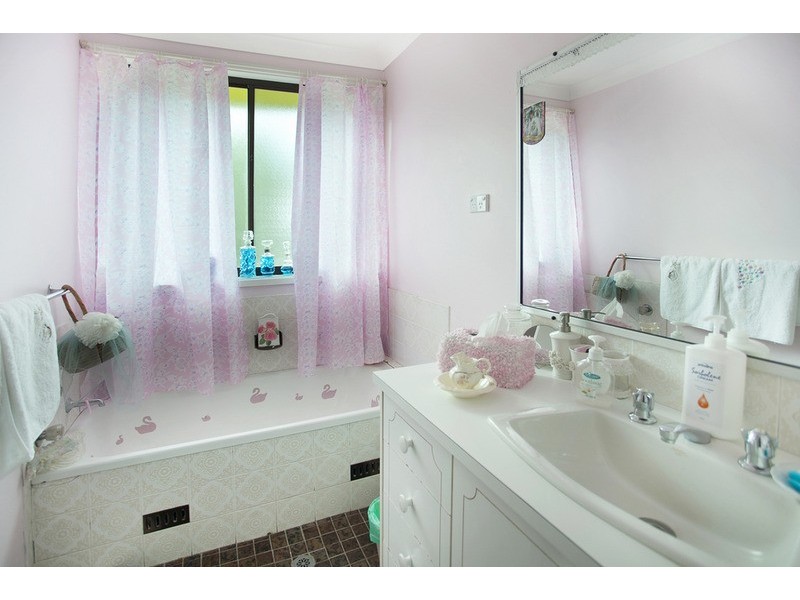 34 McCartney  Crescent, St Clair NSW 2759