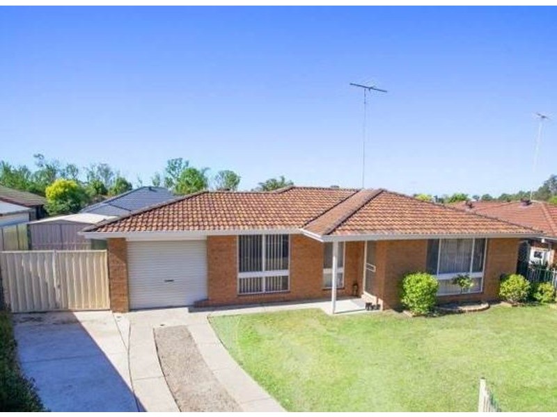 12 Cody Place, Oakhurst NSW 2761