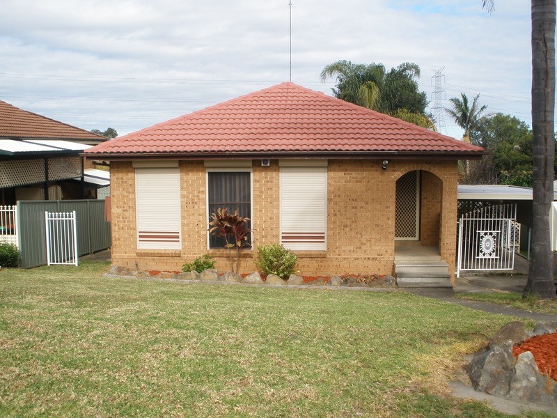 20 Strauss Road, St Clair NSW 2759