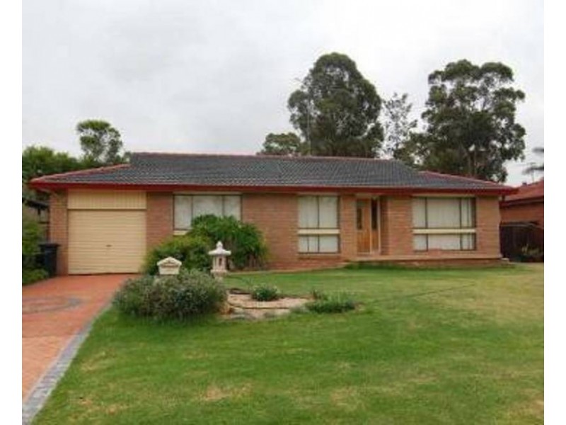 29 Francis Greenway, St Clair NSW 2759