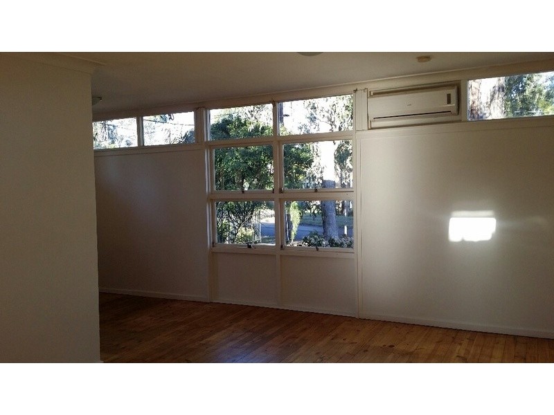 15 Kurama Crescent, Whalan NSW 2770