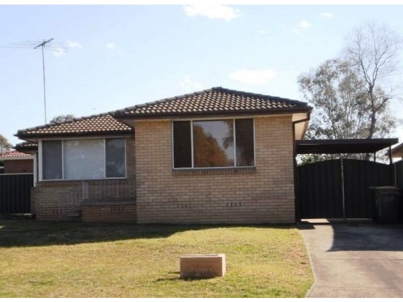 45 Francis greenway, St Clair NSW 2759