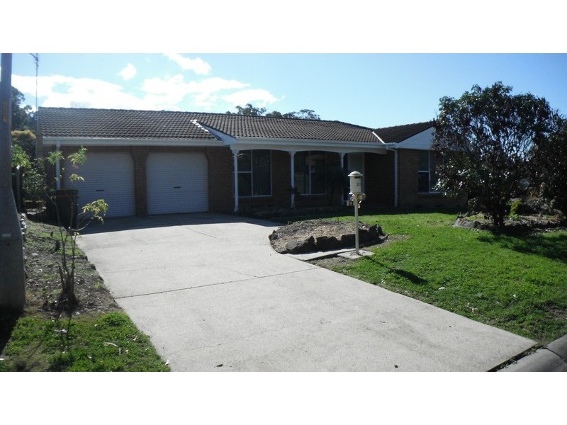 23  Topeka Glen, St Clair NSW 2759