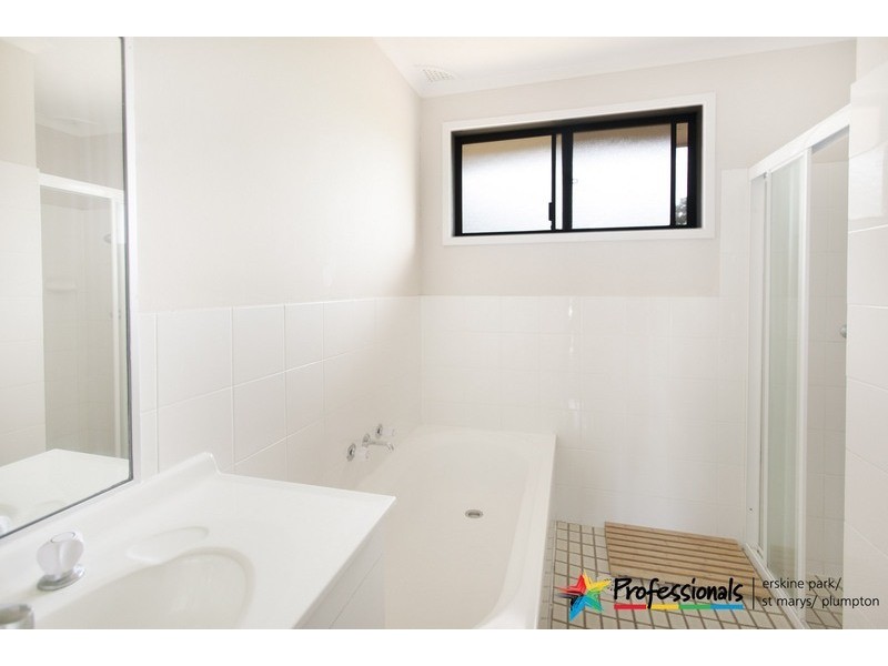 4 Hawk Place, Erskine Park NSW 2759