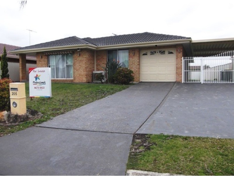 205 Swallow Drive, Erskine Park NSW 2759