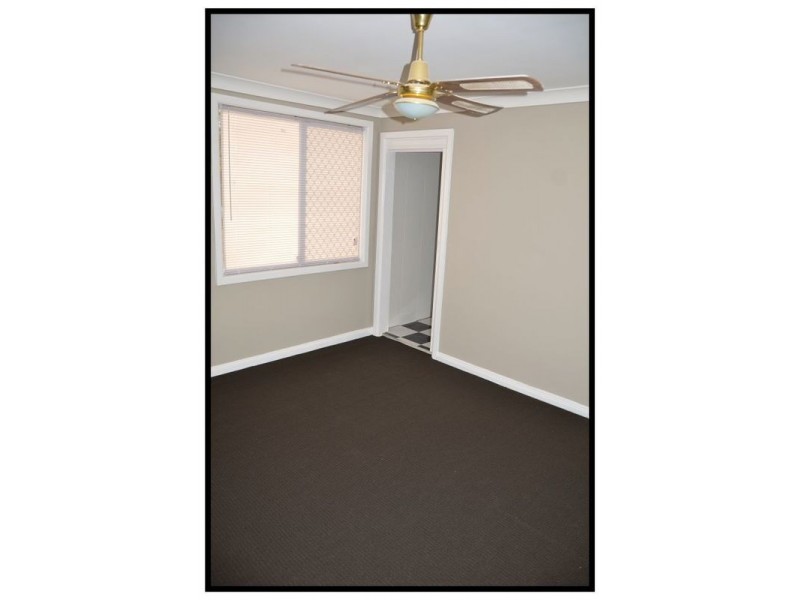 18 Napunyah Way, St Clair NSW 2759