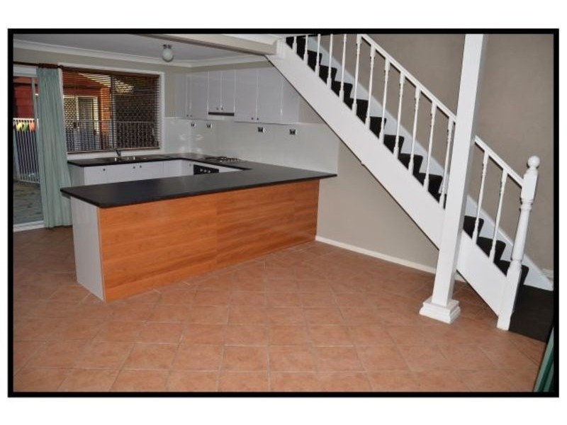 18 Napunyah Way, St Clair NSW 2759