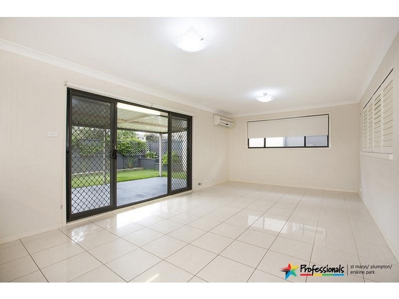 16 Maiden Street, Ropes Crossing NSW 2760