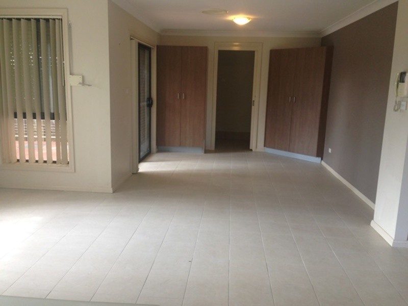 1 Bond Place, Oxley Park NSW 2760