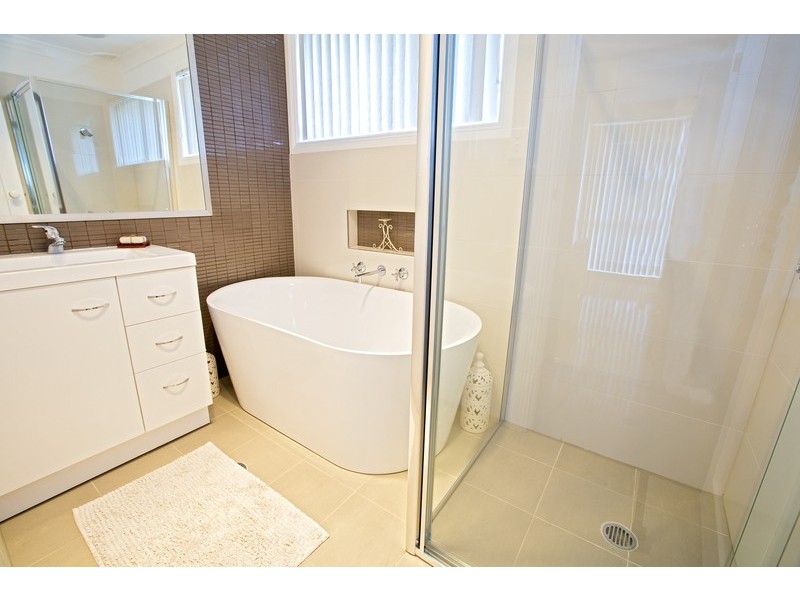 3 Shakespeare Drive, St Clair NSW 2759