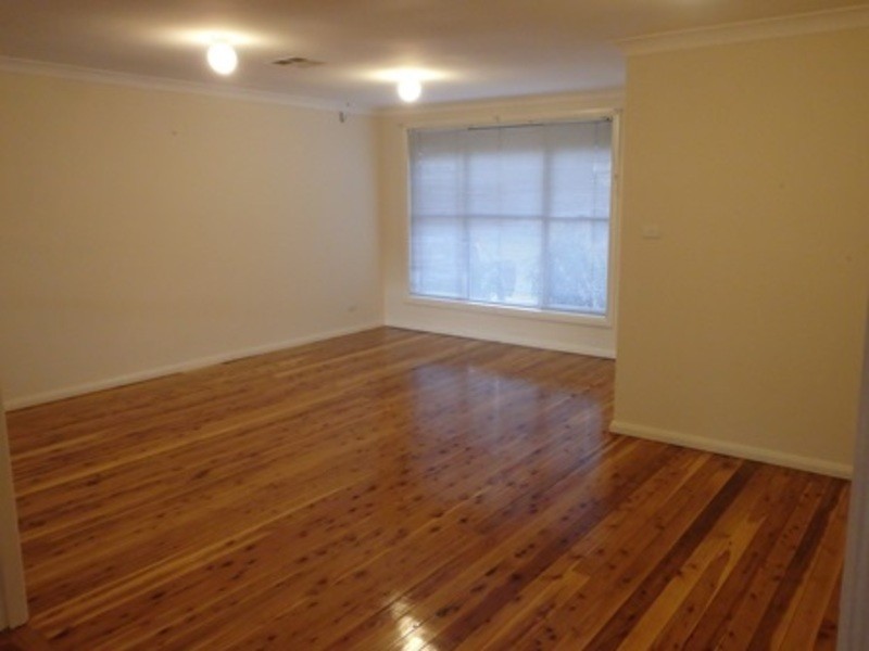 2 Pine Creek Circuit, St Clair NSW 2759