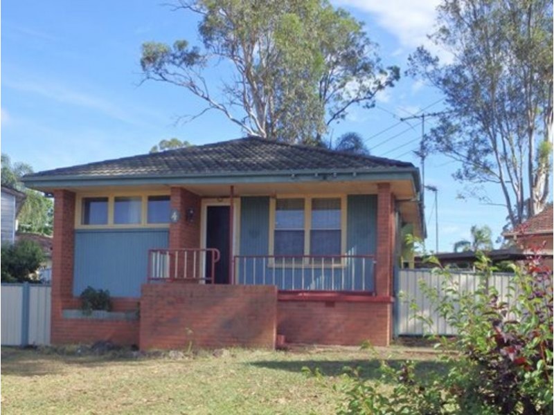 4 Le Maire Street, Lethbridge Park NSW 2770