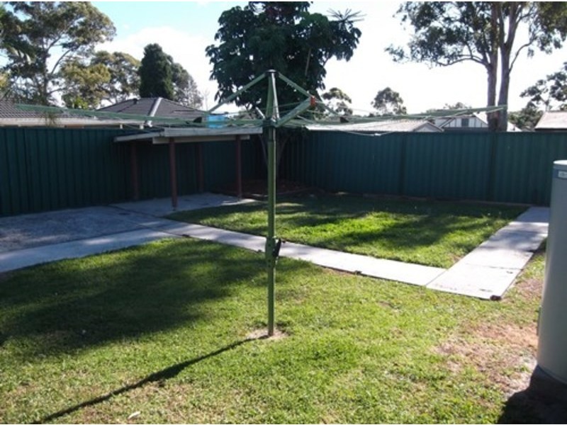 27 Fontana Close, St Clair NSW 2759