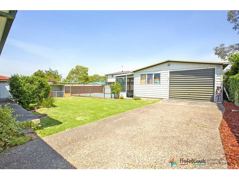 23 Corio Drive, St Clair NSW 2759