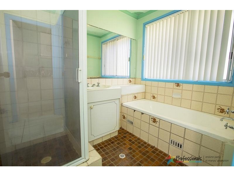 23 Corio Drive, St Clair NSW 2759