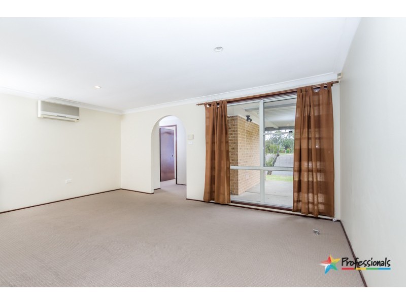 28 Shadlow Crescent, St Clair NSW 2759