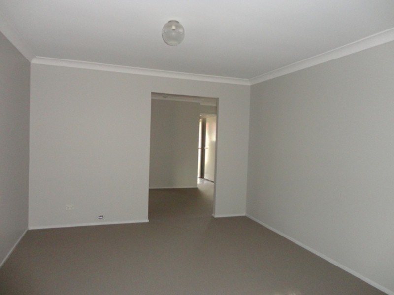 2 Hera Place, St Clair NSW 2759