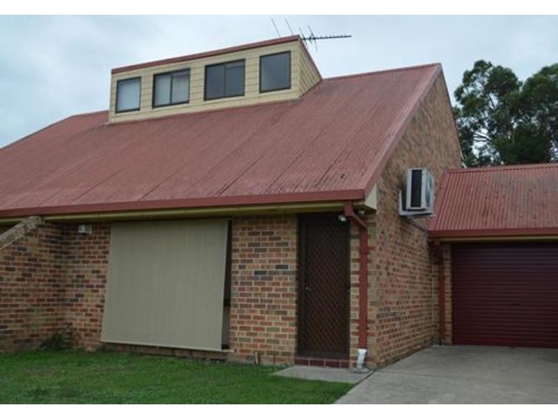 2/24 CAMPBELL Street, South Windsor NSW 2756