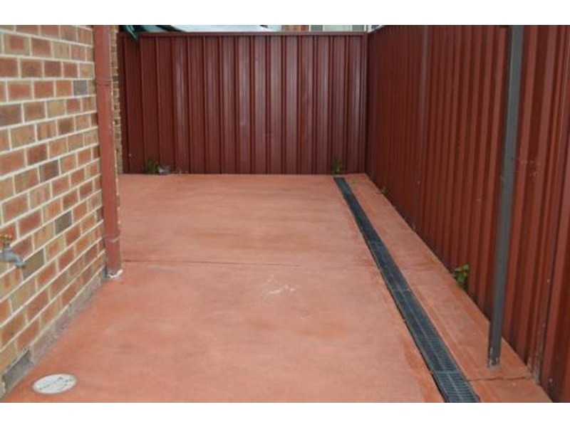 2/24 CAMPBELL Street, South Windsor NSW 2756