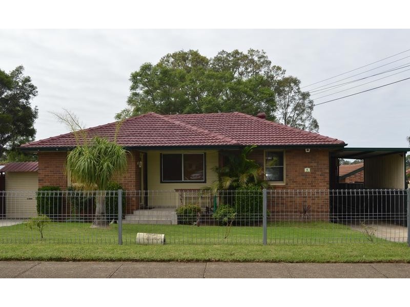 5 Le Maire Avenue, Lethbridge Park NSW 2770