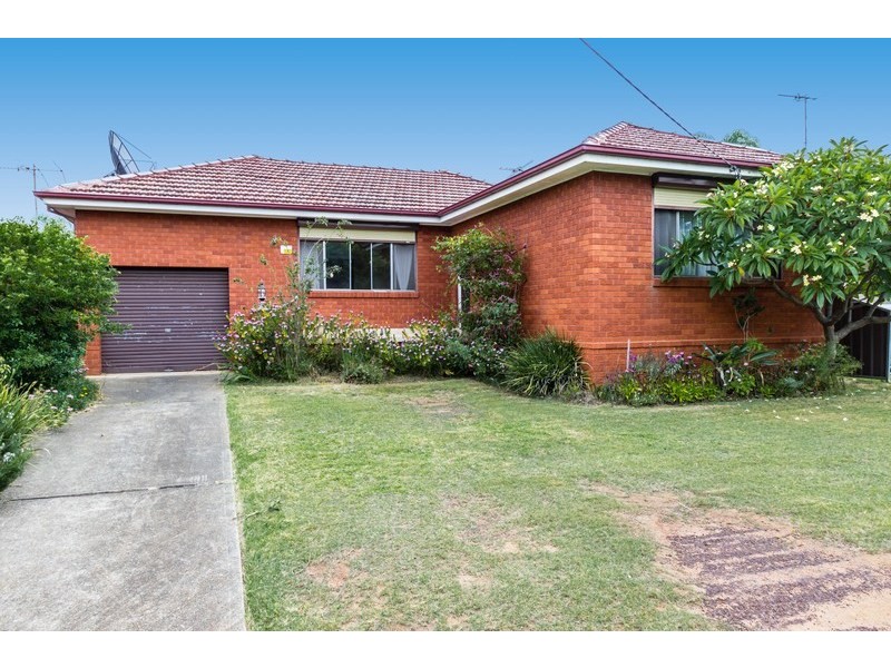 8 Cutler Avenue, St Marys NSW 2760