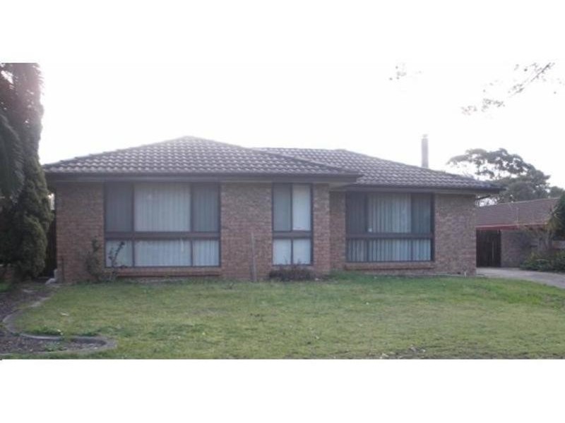3 Tuggerah Close, St Clair NSW 2759